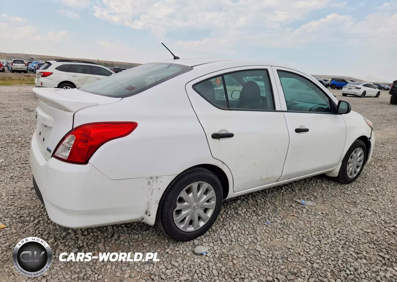 2015 Nissan Versa 1.6 S Plus VIN:3N1CN7APXFL933728 - 3