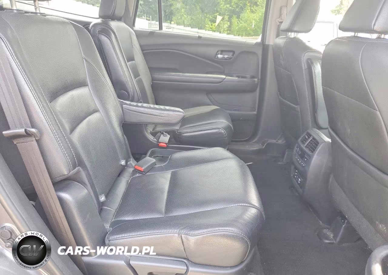 2017 Honda Pilot Elite VIN:5FNYF6H02HB012561 - 11