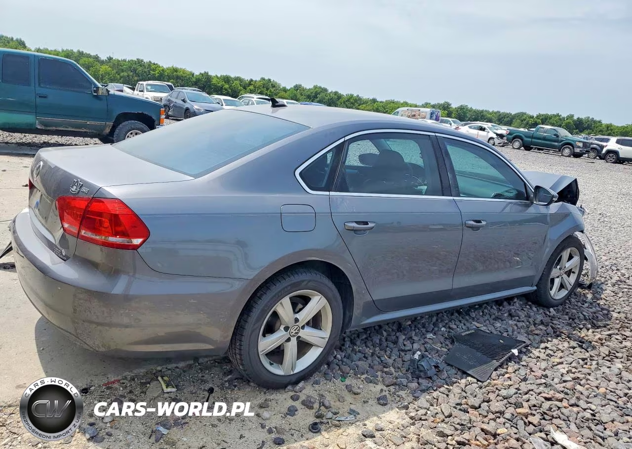 2012 Volkswagen Passat Se VIN:1VWBH7A3XCC020890 - 3