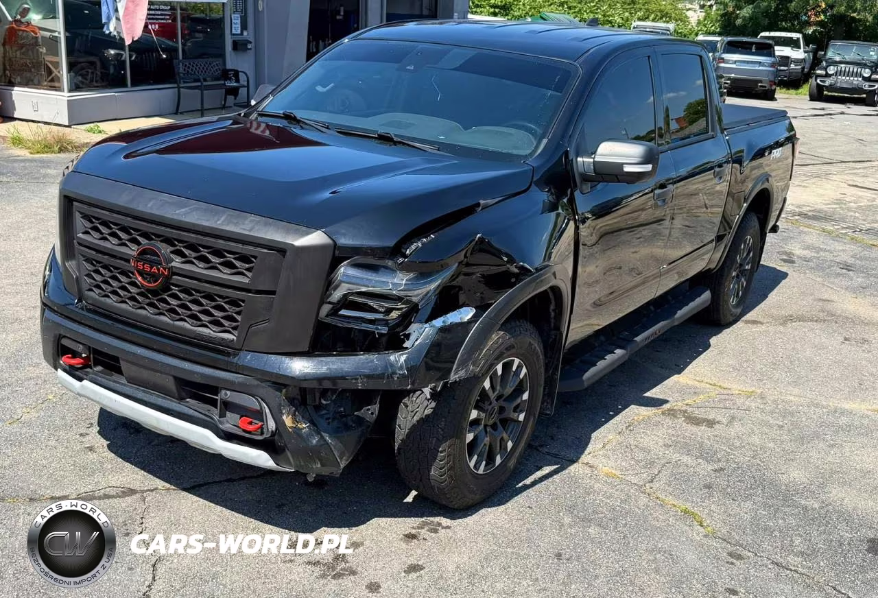 2023 Nissan Titan Pro-4X – zdjęcie 1 z 11