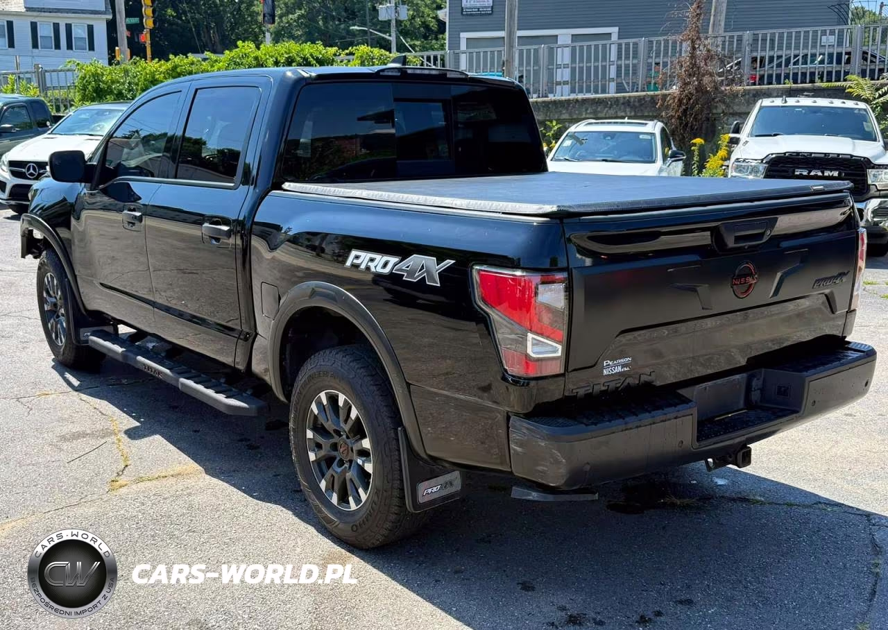 2023 Nissan Titan Pro-4X VIN:1N6AA1ED3PN104690 - 2