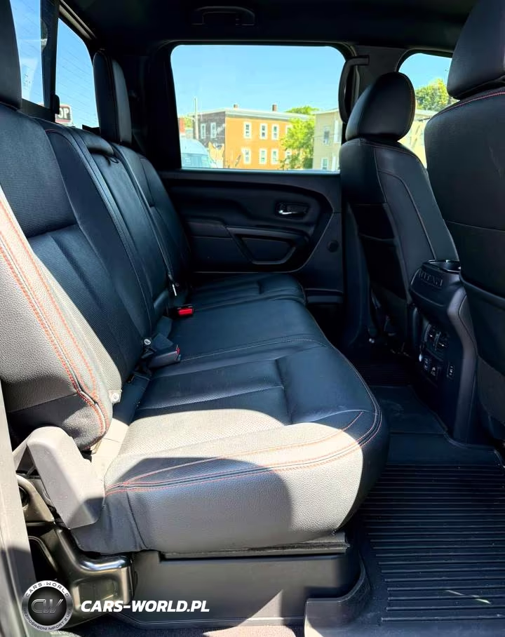 2023 Nissan Titan Pro-4X VIN:1N6AA1ED3PN104690 - 9