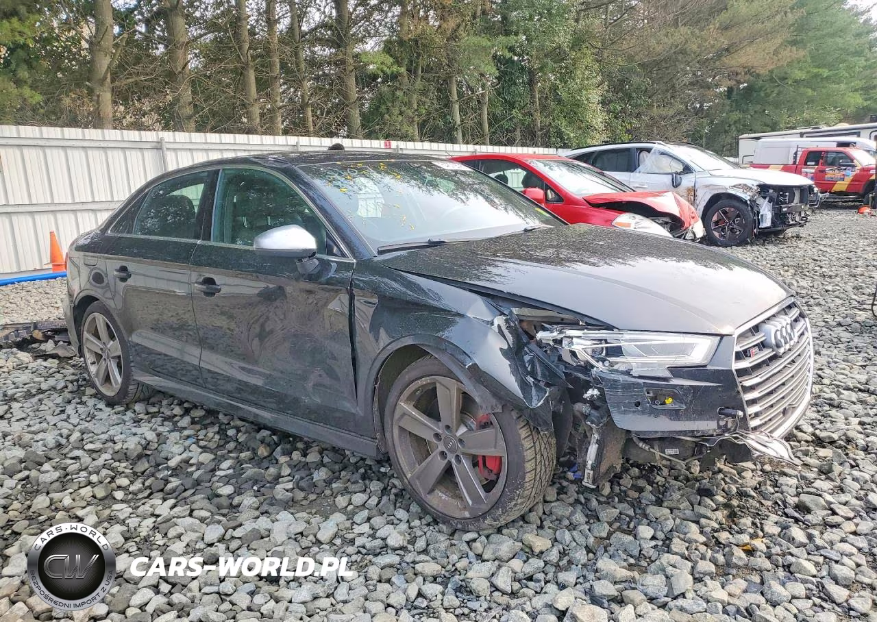 2018 Audi S3 Premium Plus VIN:WAUB1GFF2J1053107 - 4