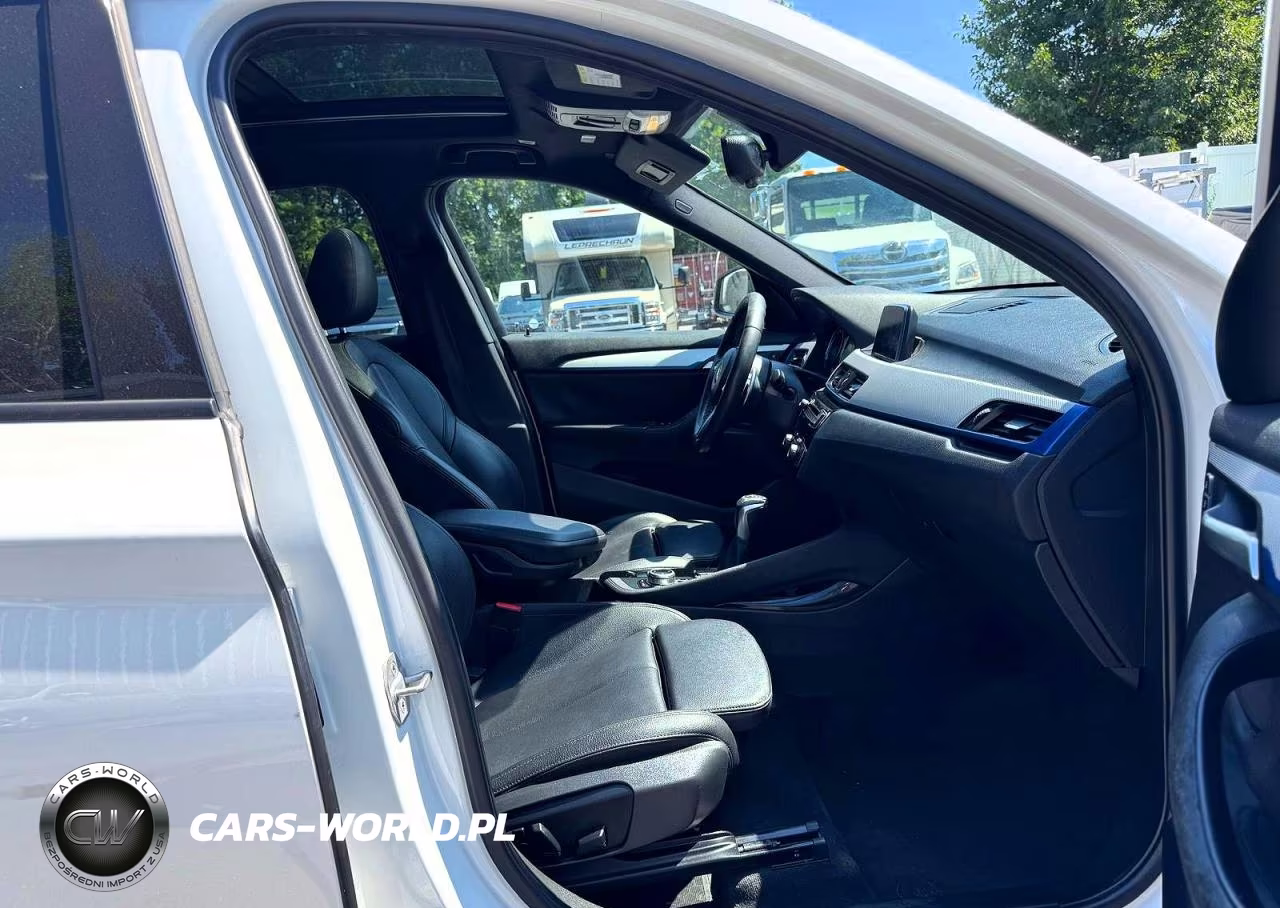 2018 BMW X1 Sdrive28I VIN:WBXHU7C33J5L09376 - 12