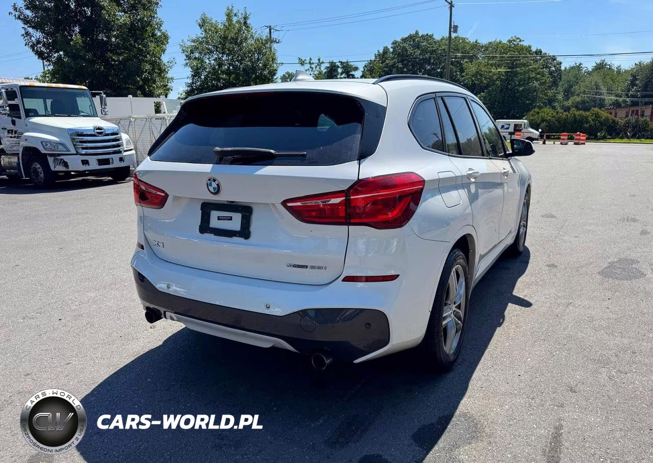 2018 BMW X1 Sdrive28I VIN:WBXHU7C33J5L09376 - 3