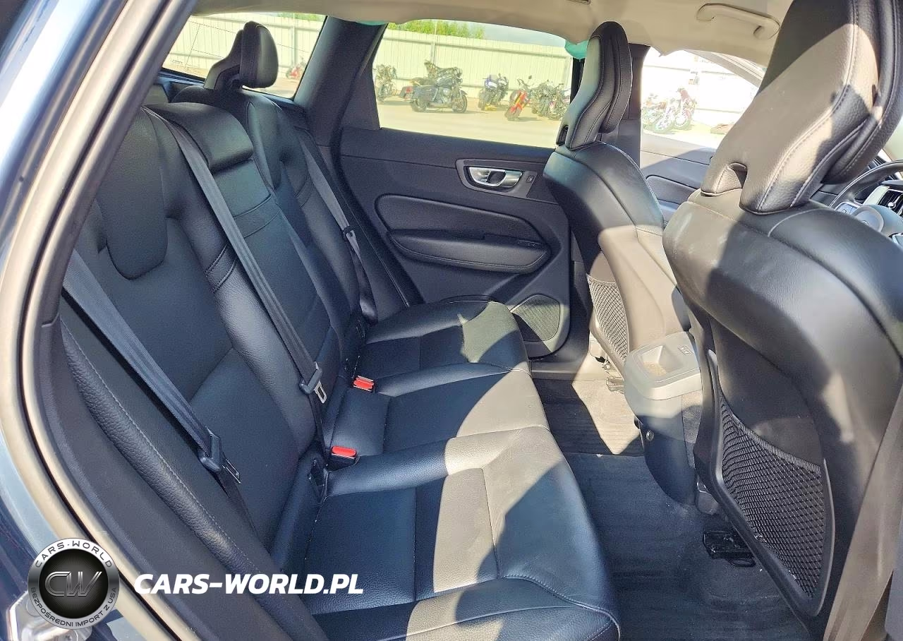 2019 Volvo Xc60 T5 VIN:LYV102RK7KB319566 - 11
