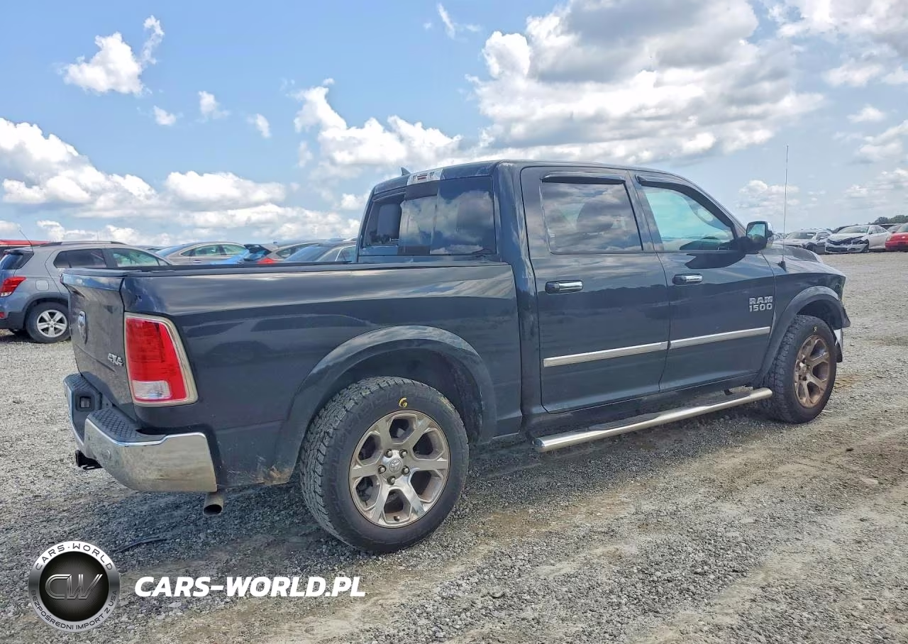 2015 Ram 1500 Laramie VIN:1C6RR7NG6FS599342 - 3