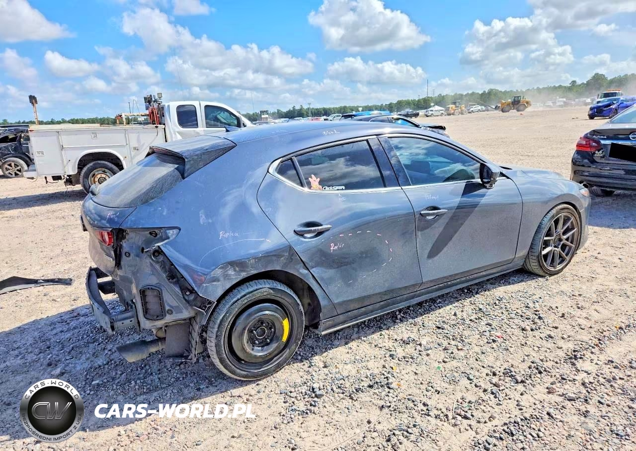 2020 Mazda 3 Premium VIN:JM1BPANMXL1161265 - 3