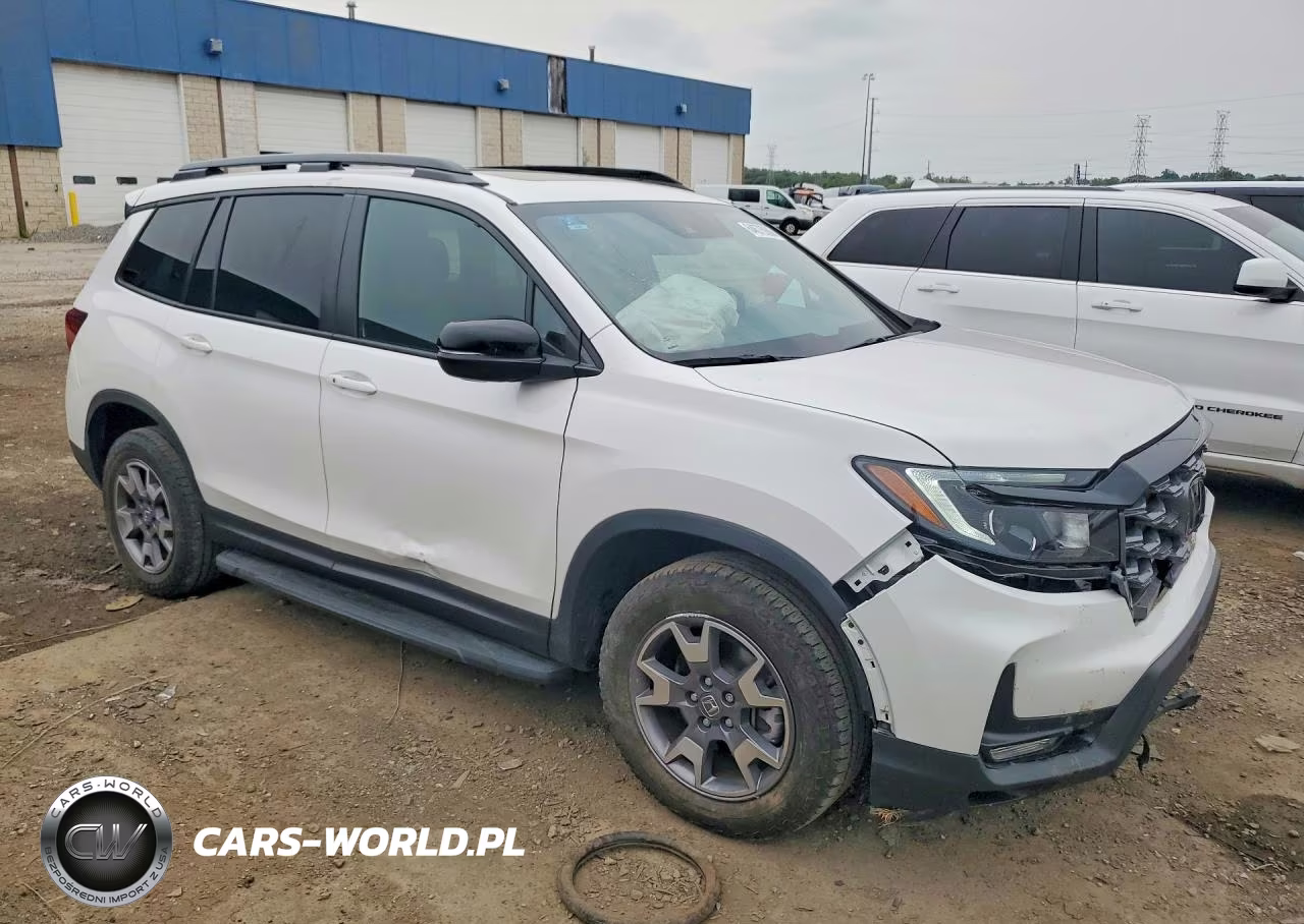 2023 Honda Passport Trail Sport VIN:5FNYF8H67PB044386 - 4