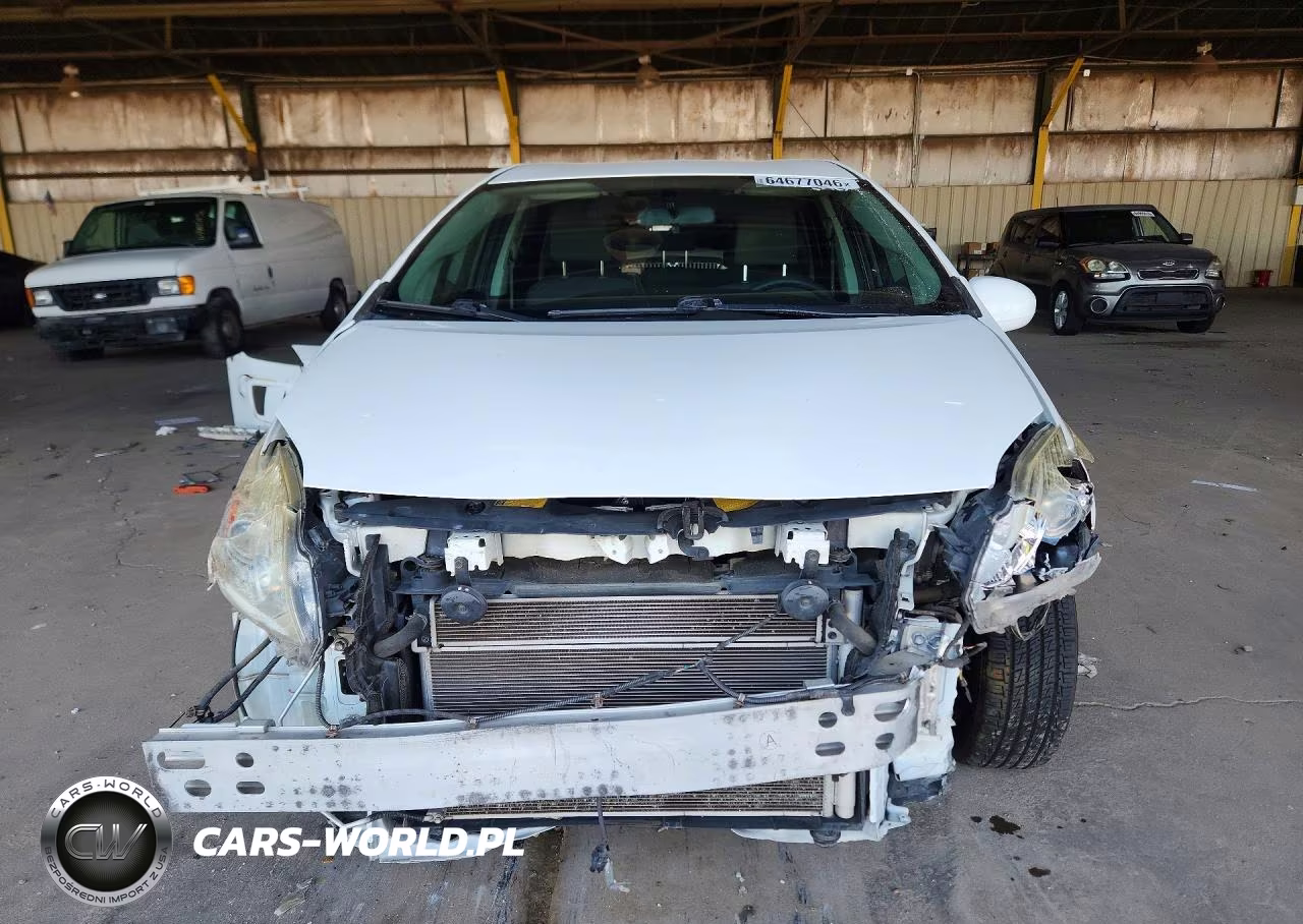 2013 Toyota Prius Two VIN:JTDKN3DU3D1646299 - 5