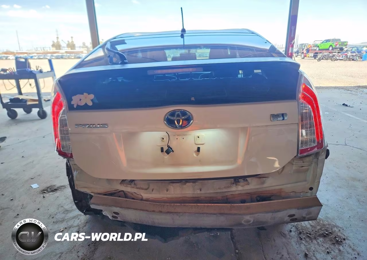 2013 Toyota Prius Two VIN:JTDKN3DU3D1646299 - 6