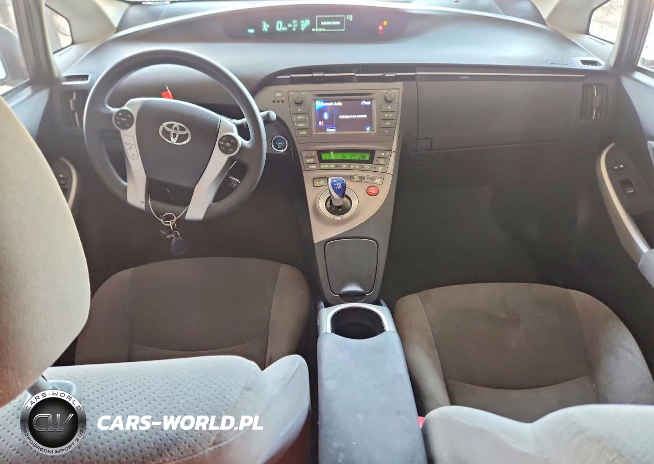 2013 Toyota Prius Two VIN:JTDKN3DU3D1646299 - 8