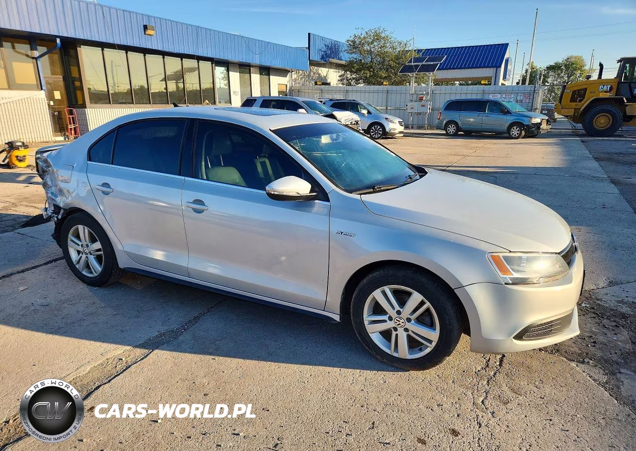 2013 Volkswagen Jetta Hybrid VIN:3VW637AJ4DM272648 - 4