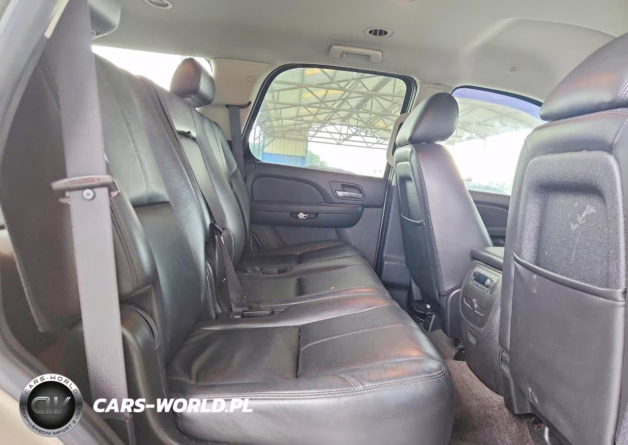 2010 Chevrolet Tahoe Lt VIN:1GNMCBE35AR215255 - 10