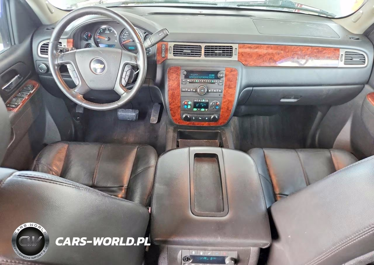 2010 Chevrolet Tahoe Lt VIN:1GNMCBE35AR215255 - 8