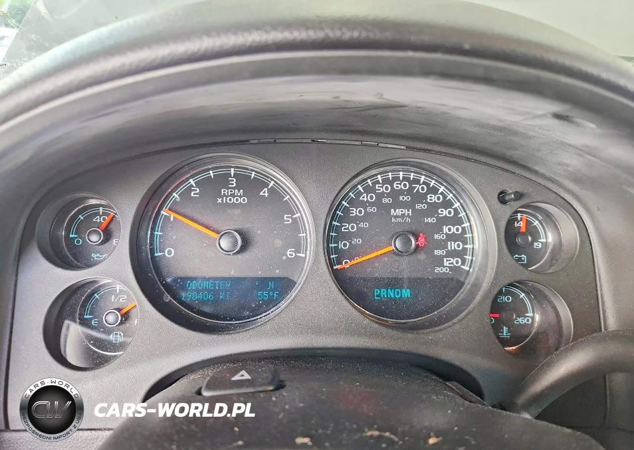 2010 Chevrolet Tahoe Lt VIN:1GNMCBE35AR215255 - 9