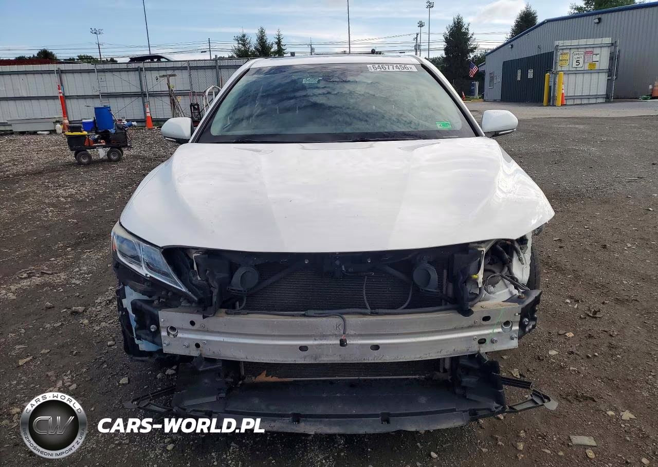 2018 Toyota Camry Le VIN:JTNB11HK5J3000458 - 5
