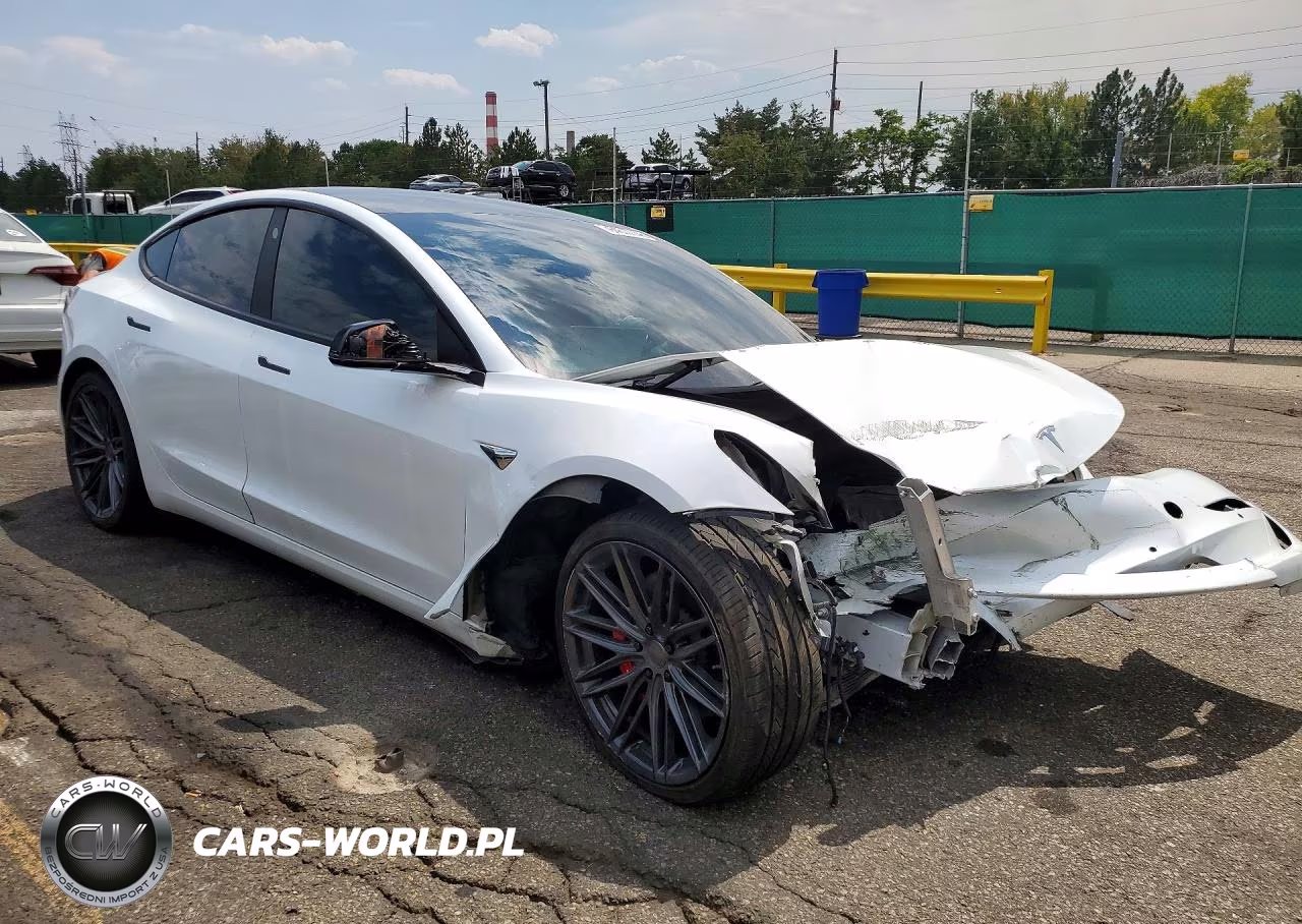 2020 Tesla Model 3 VIN:5YJ3E1EC8LF642138 - 4