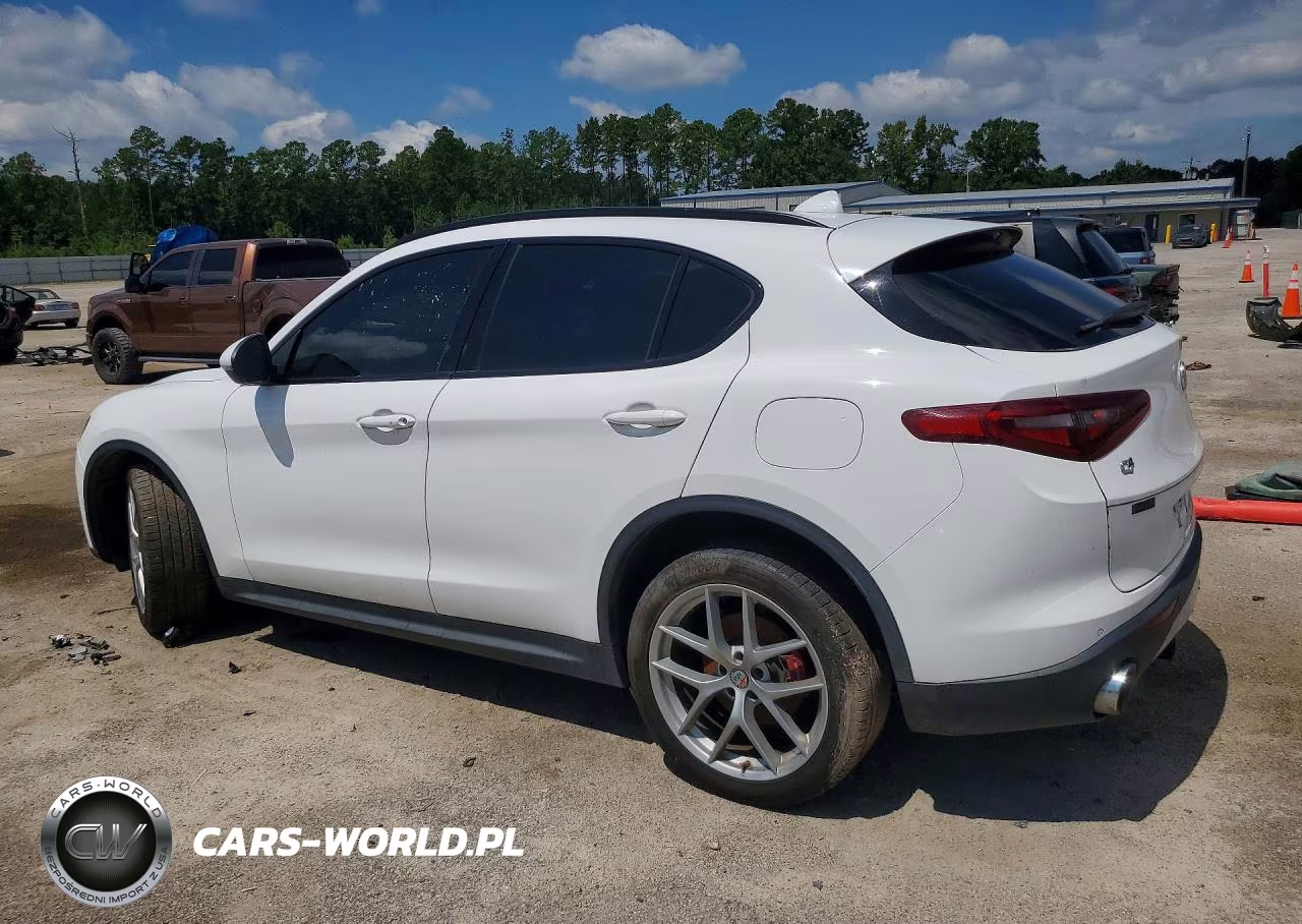 2018 Alfa Romeo Stelvio Ti Sport VIN:ZASFAKNN6J7C10688 - 2