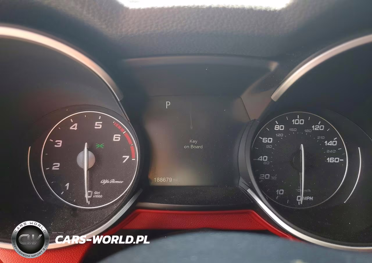 2018 Alfa Romeo Stelvio Ti Sport VIN:ZASFAKNN6J7C10688 - 9