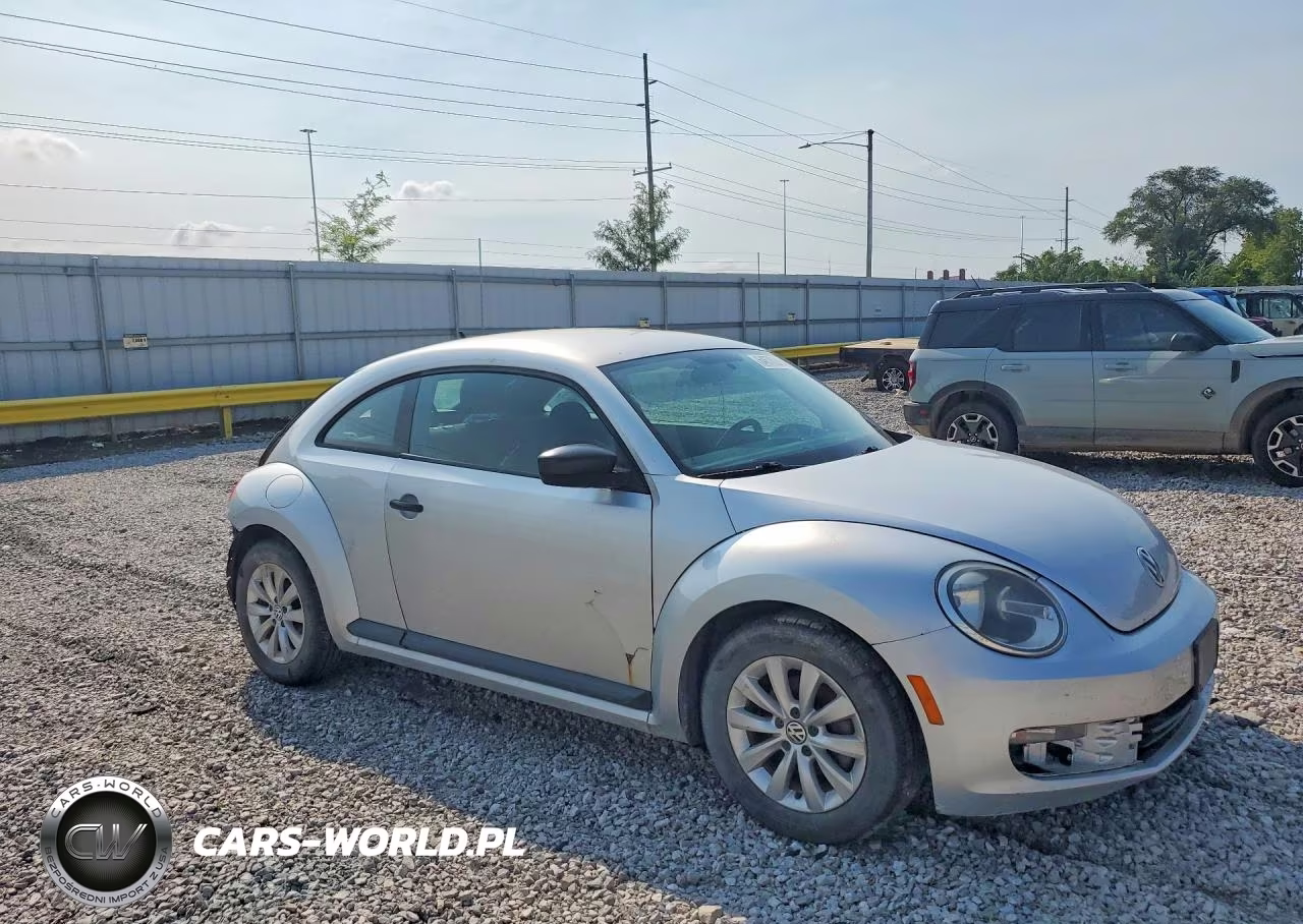 2014 Volkswagen Beetle VIN:3VWFP7AT8EM629269 - 4