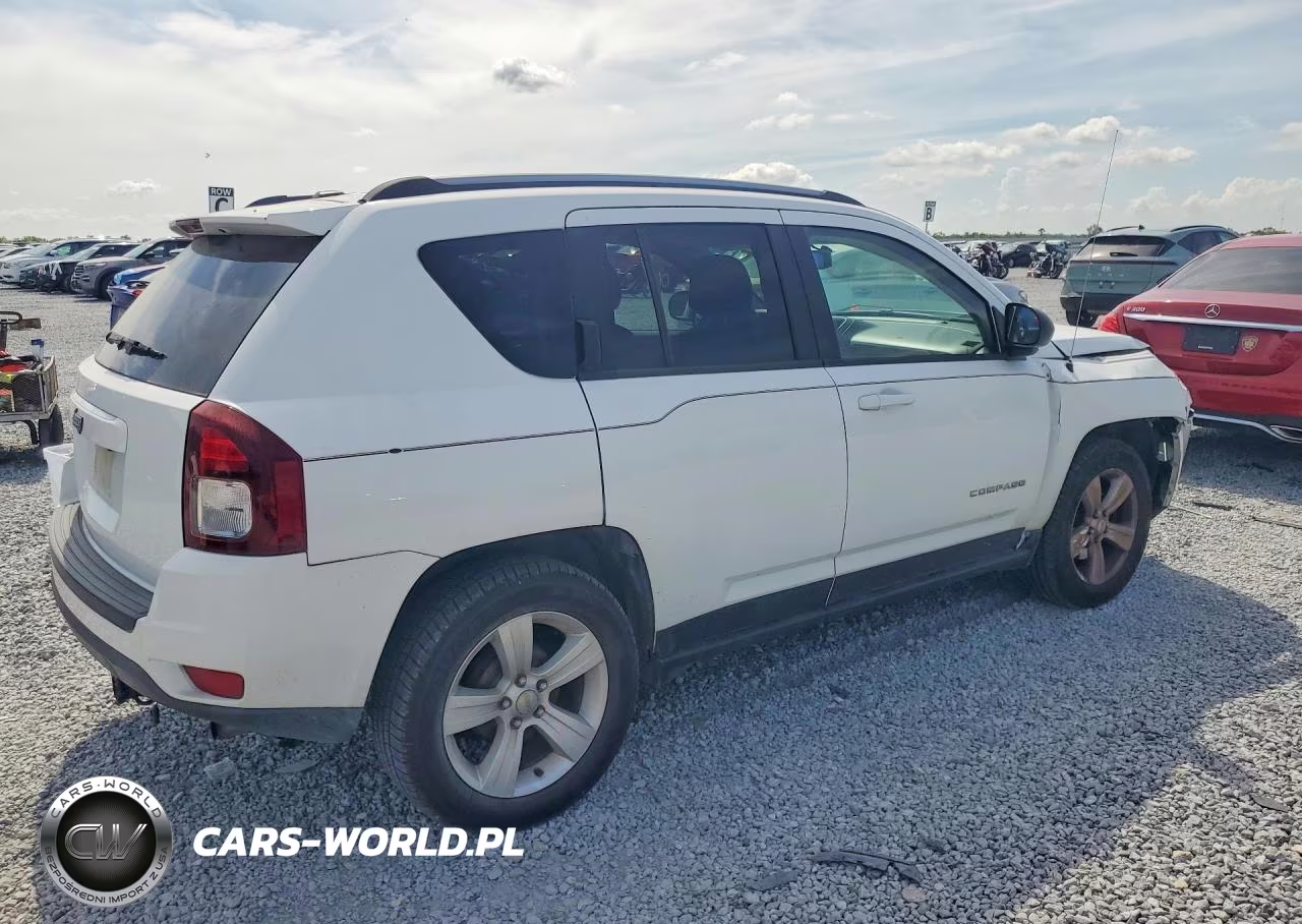 2016 Jeep Compass Sport VIN:1C4NJCBA8GD633794 - 3