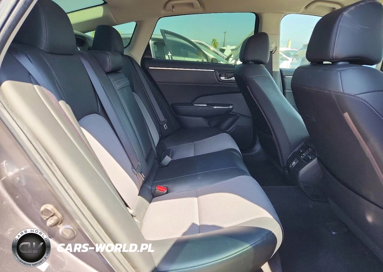 2019 Honda Clarity VIN:JHMZC5F13KC003907 - 10