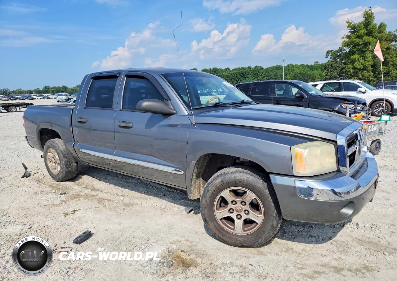 2005 Dodge Dakota Quad Laramie VIN:1D7HE58N15S133093 - 4
