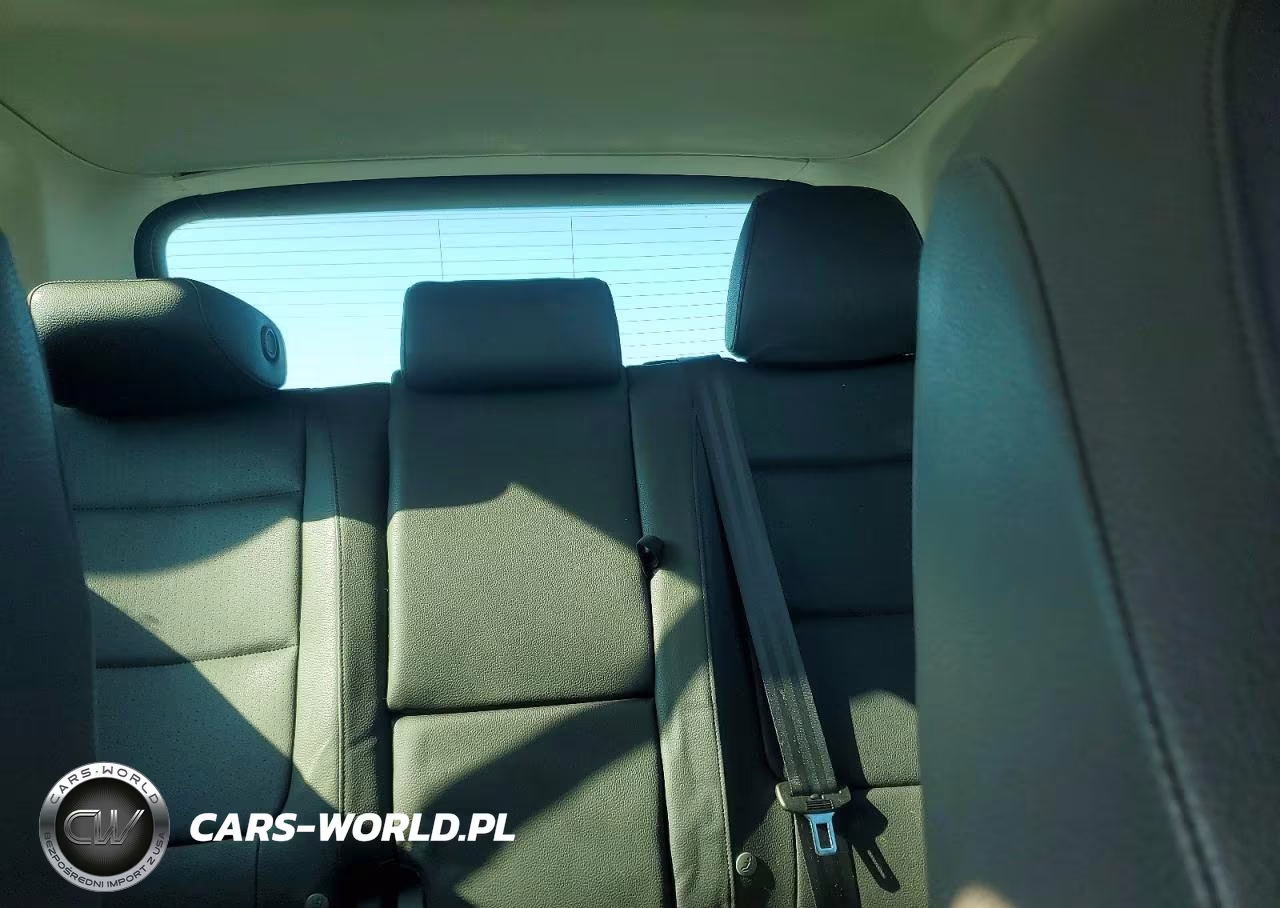 2015 Volkswagen Tiguan S VIN:WVGAV7AX7FW503701 - 10