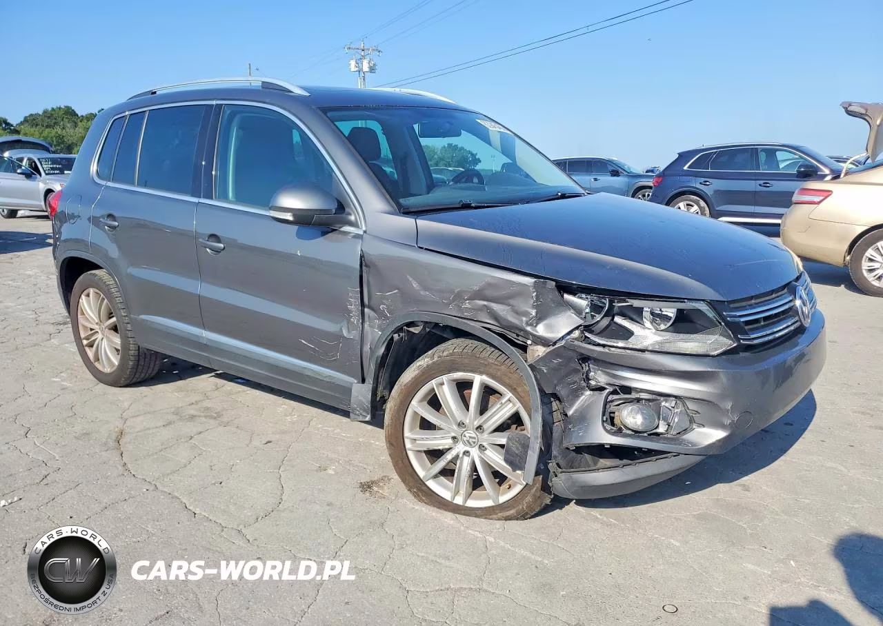 2015 Volkswagen Tiguan S VIN:WVGAV7AX7FW503701 - 4