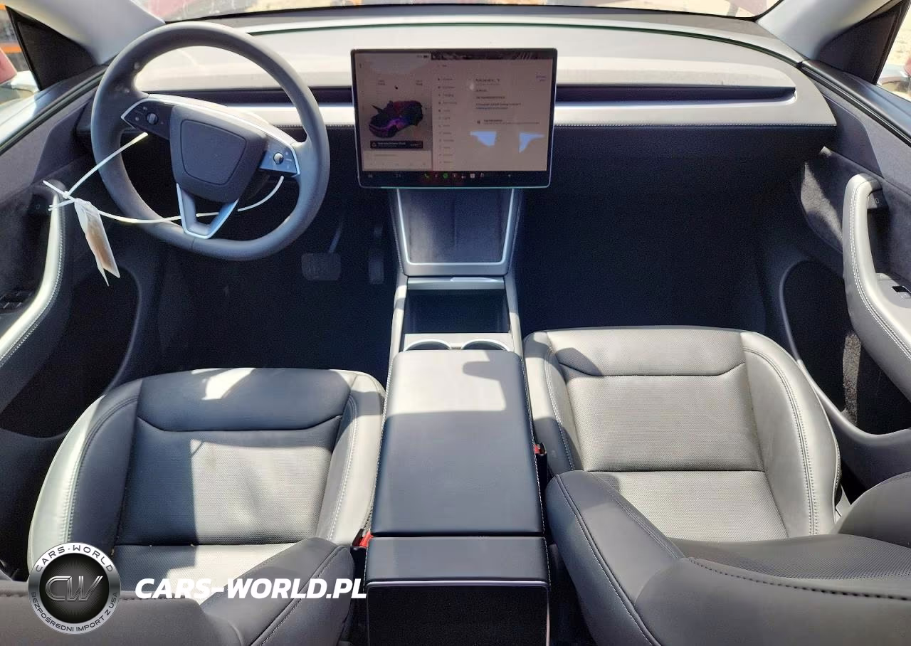 2026 Tesla Model Y VIN:7SAYGDED8TF376925 - 8
