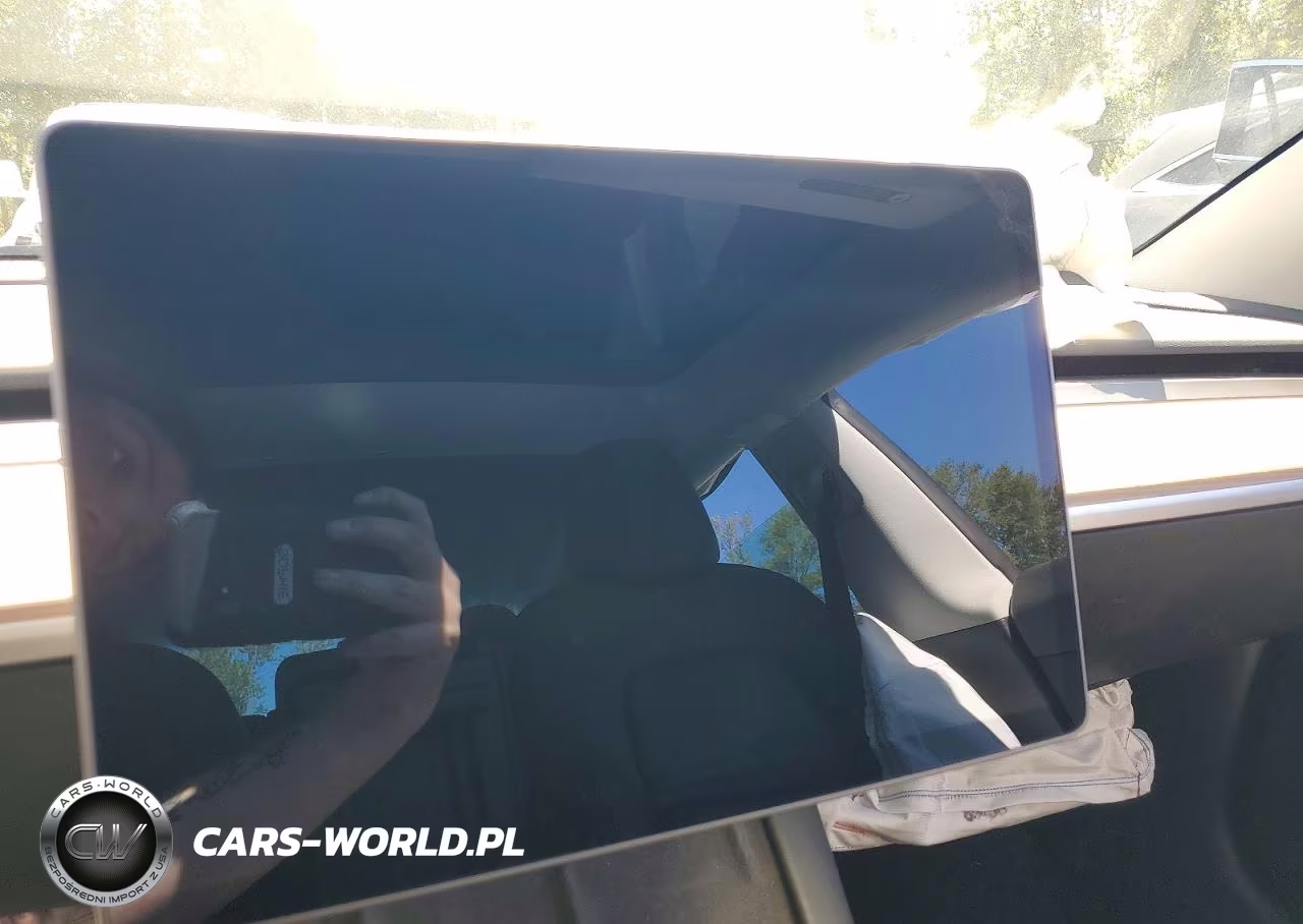 2021 Tesla Model 3 VIN:5YJ3E1EAXMF022858 - 9