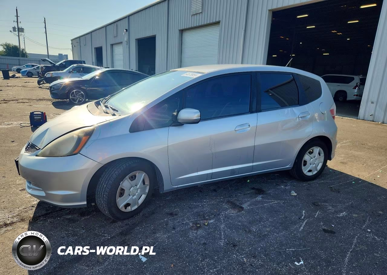 2013 Honda Fit VIN:JHMGE8H31DC036179 - 1