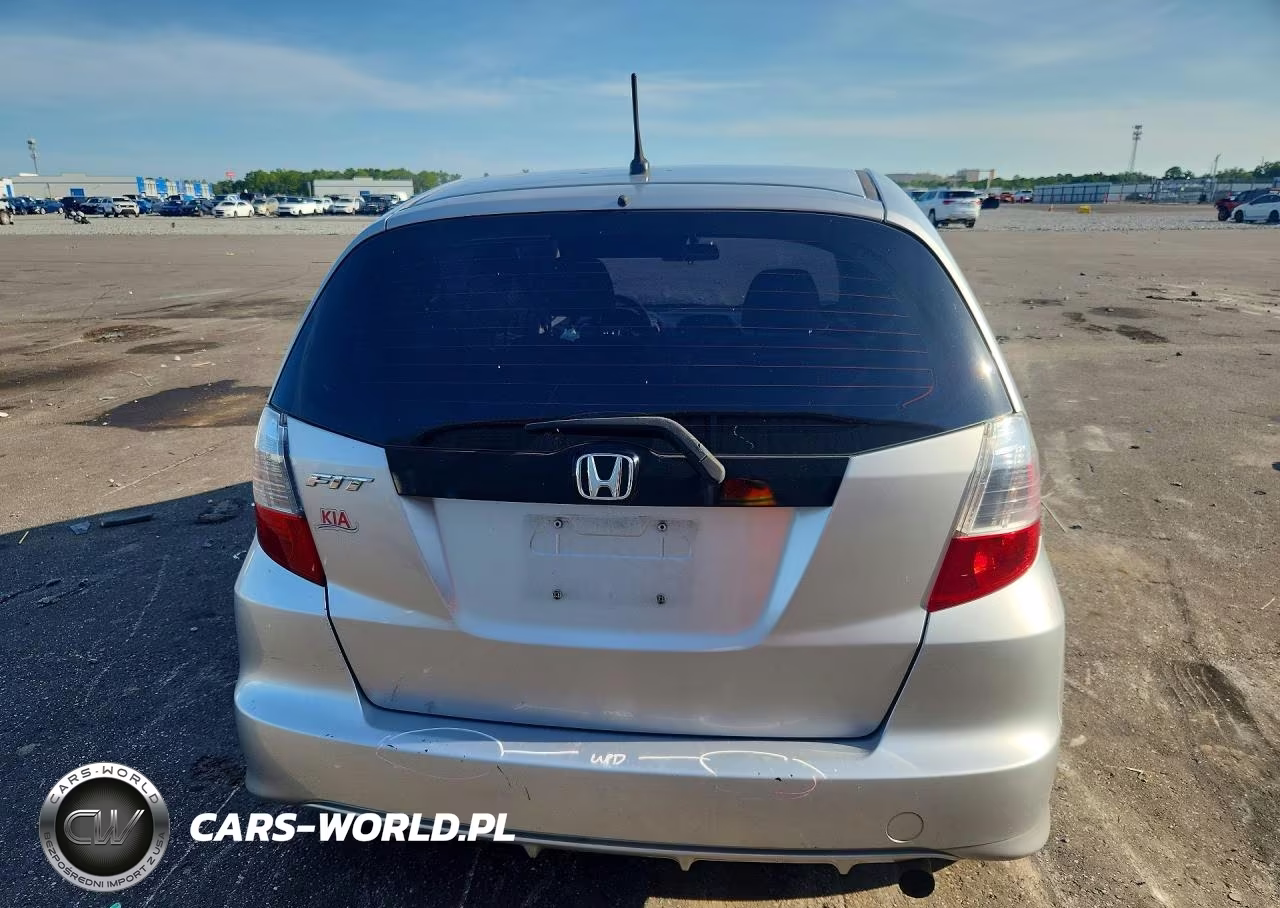 2013 Honda Fit VIN:JHMGE8H31DC036179 - 6