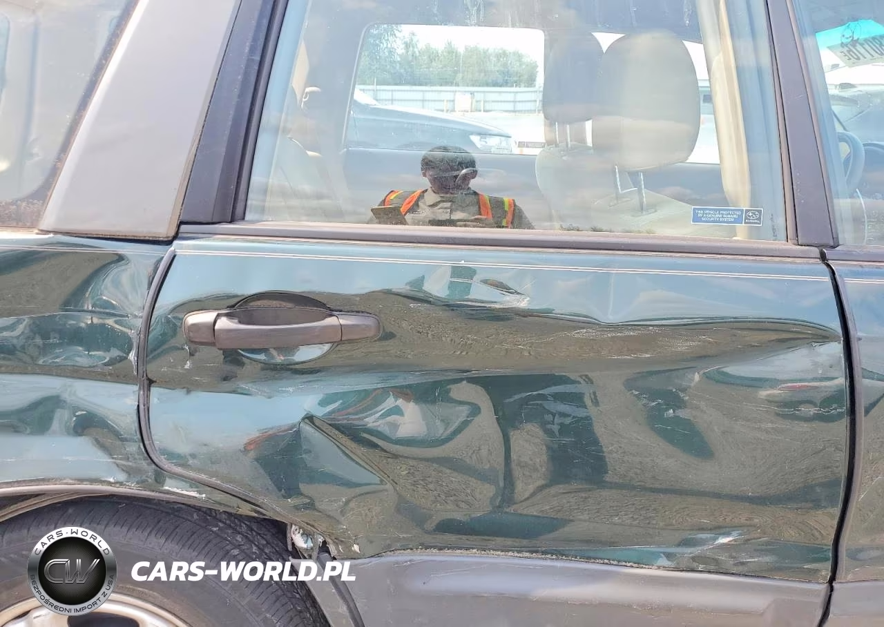 2005 Subaru Forester 2.5X VIN:JF1SG63675H750209 - 11