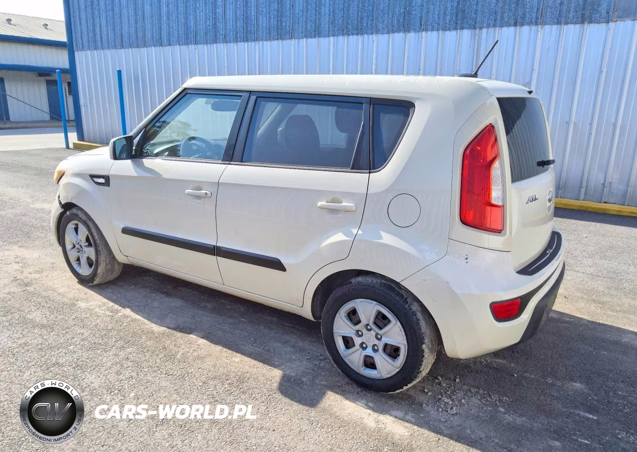 2013 Kia Soul Base VIN:KNDJT2A55D7509323 - 2