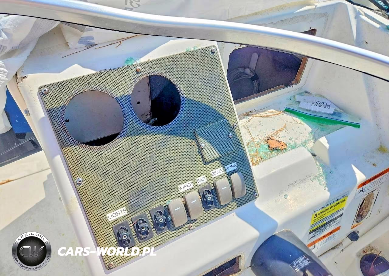 2004 Seaswirl Boat VIN:GSSPD074K304 - 8