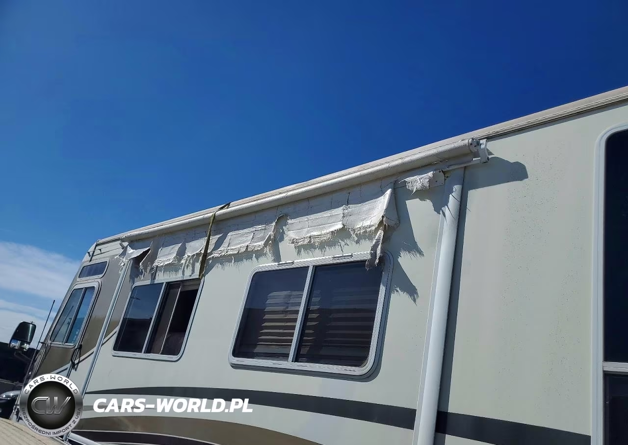 2002 Damon Challenger Rv VIN:5B4MP67G923342069 - 9