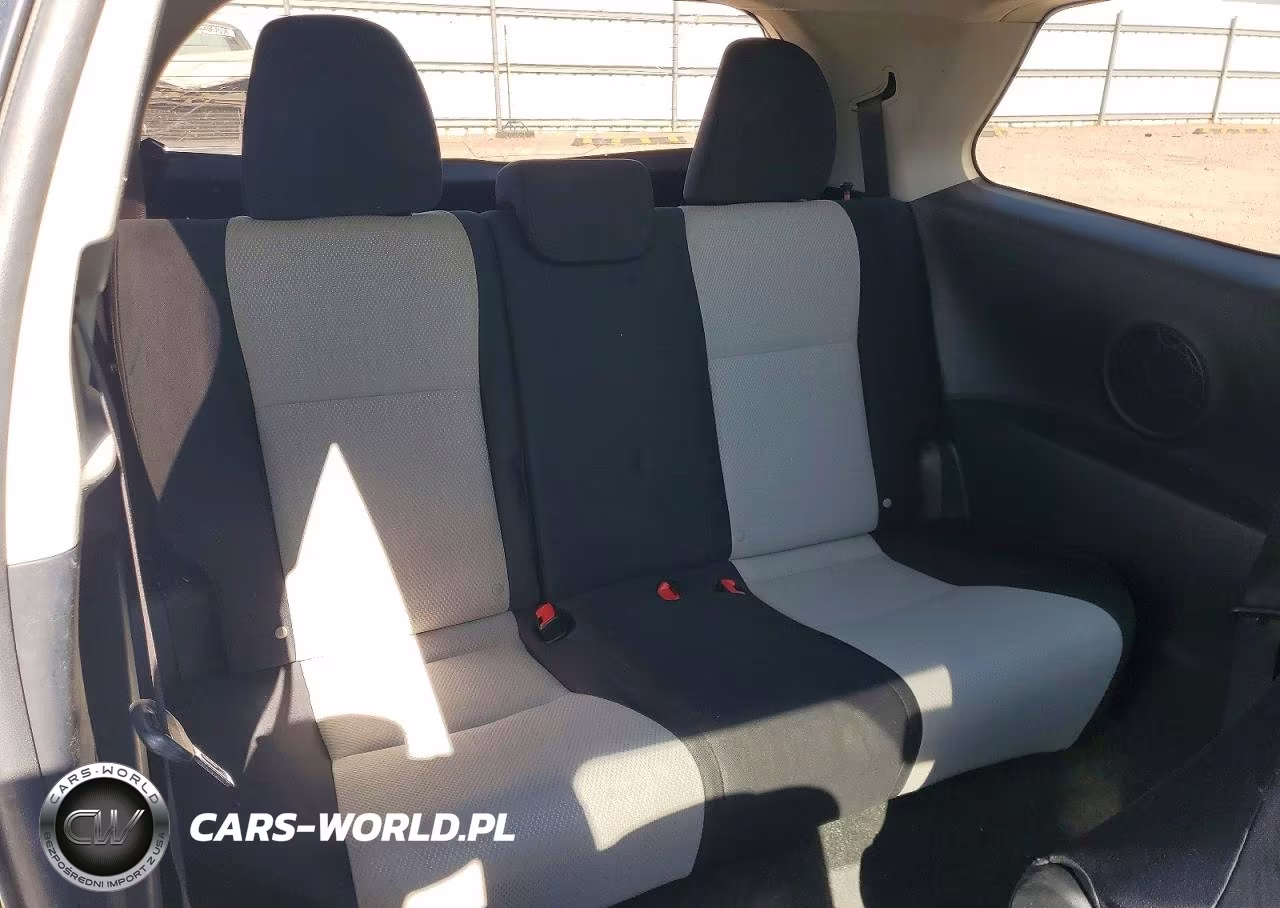 2012 Toyota Yaris 3-Door Le VIN:JTDJTUD36CD503679 - 10