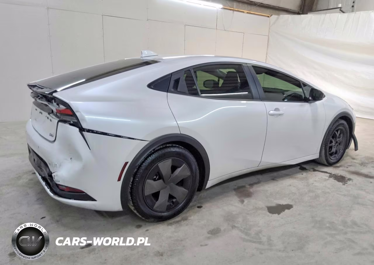 2024 Toyota Prius Le VIN:JTDACAAU2R3025495 - 3