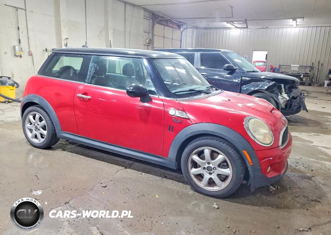 2008 Mini Cooper S VIN:WMWMF73538TT87411 - 4