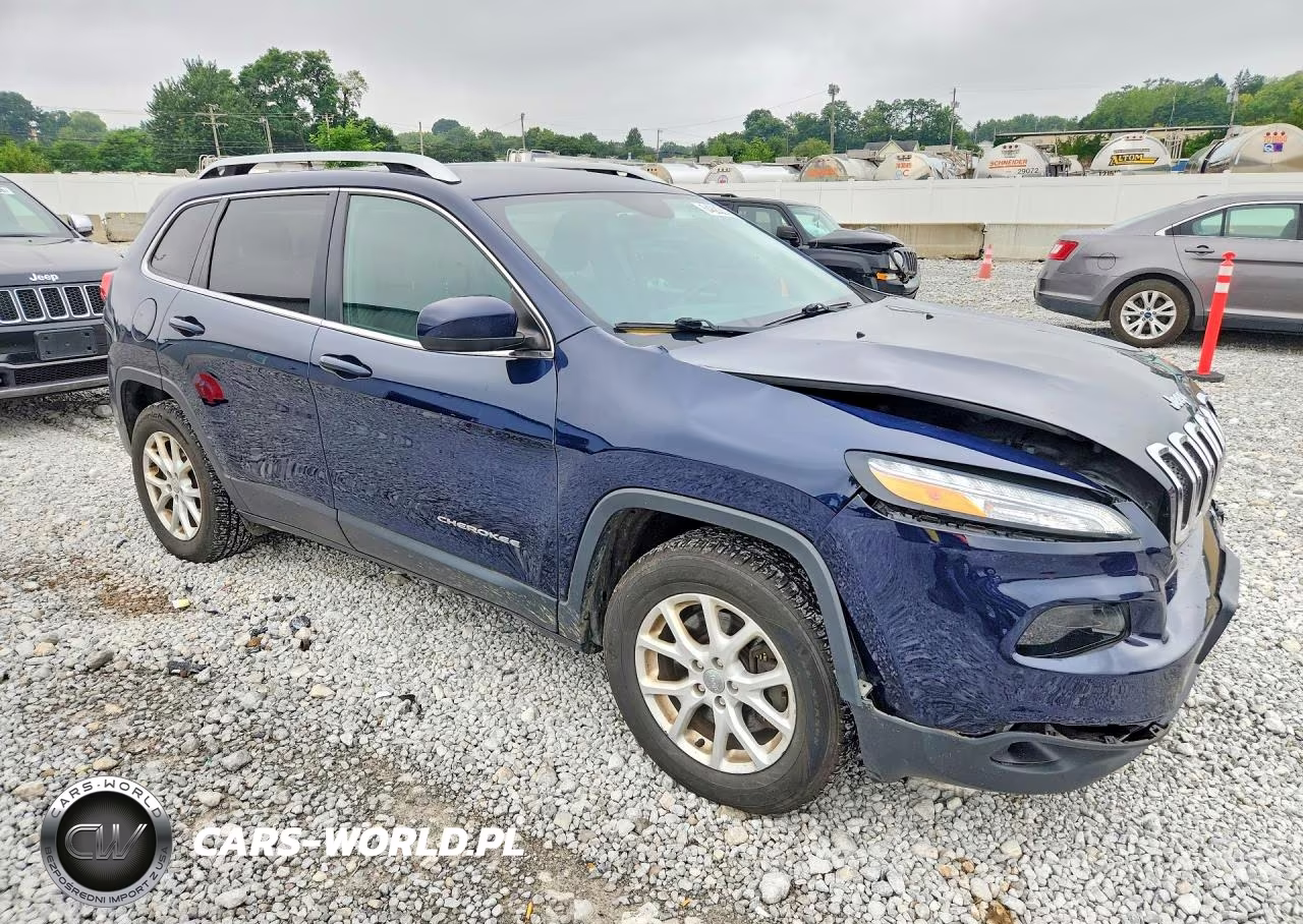 2016 Jeep Cherokee Latitude VIN:1C4PJMCB7GW338258 - 4
