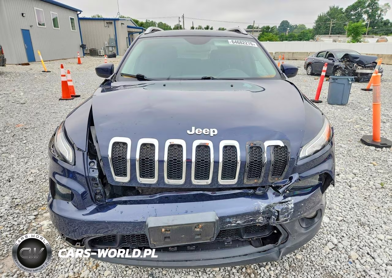 2016 Jeep Cherokee Latitude VIN:1C4PJMCB7GW338258 - 5