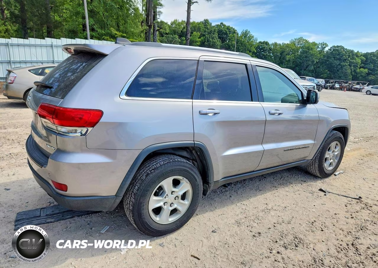 2017 Jeep Grand Cherokee Laredo VIN:1C4RJEAG4HC854514 - 3