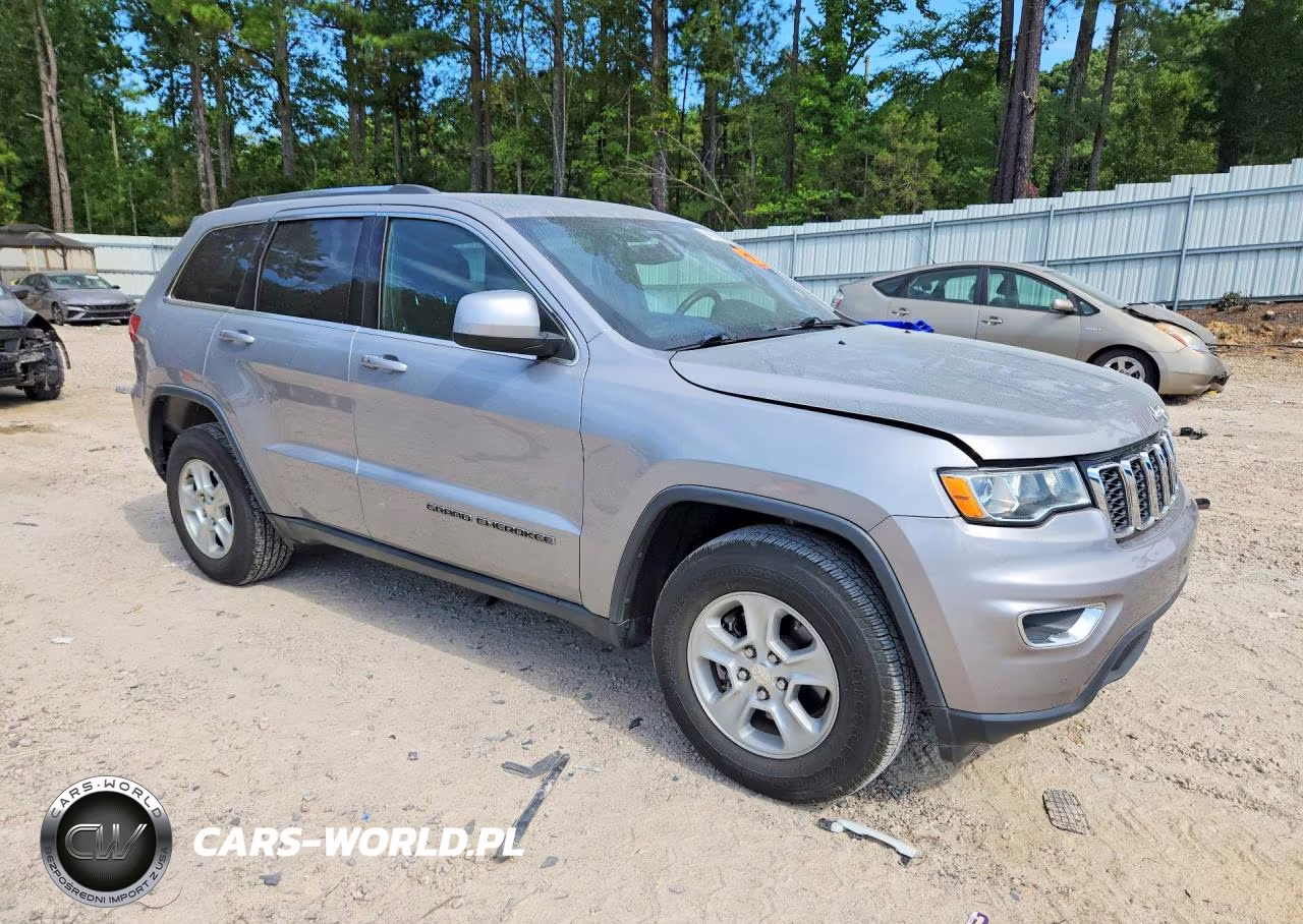 2017 Jeep Grand Cherokee Laredo VIN:1C4RJEAG4HC854514 - 4