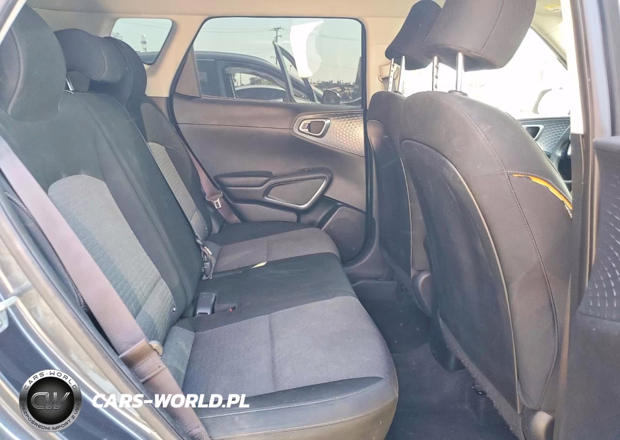 2020 Kia Soul S VIN:KNDJ23AU1L7105109 - 10