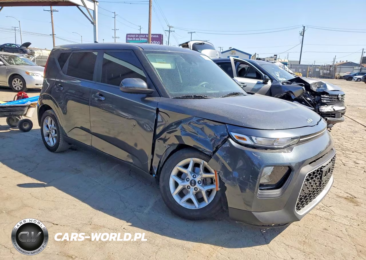 2020 Kia Soul S VIN:KNDJ23AU1L7105109 - 4