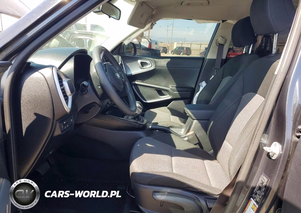 2020 Kia Soul S VIN:KNDJ23AU1L7105109 - 7