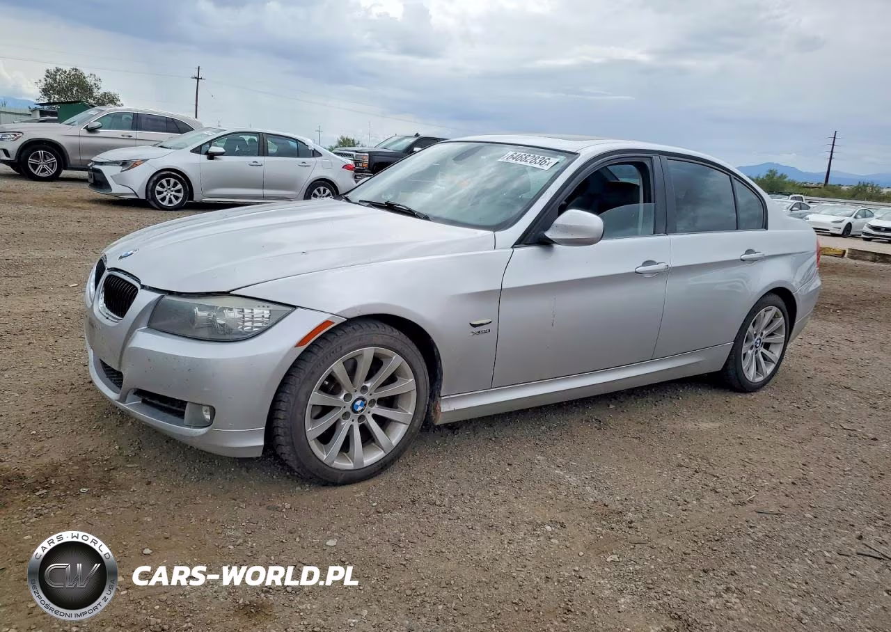 2011 BMW 328 Xi – zdjęcie 1 z 12