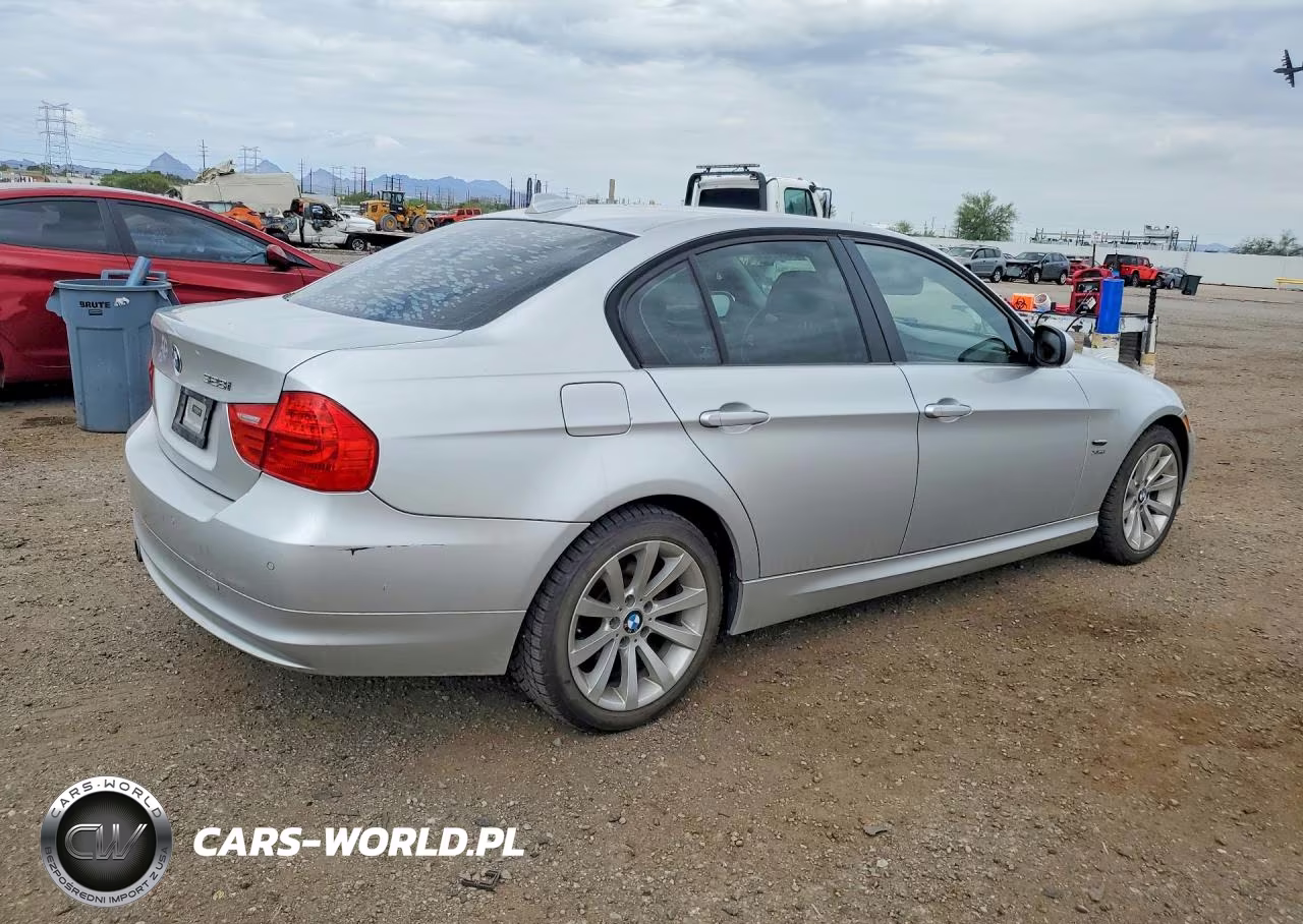 2011 BMW 328 Xi VIN:WBAPK7C50BF088005 - 3